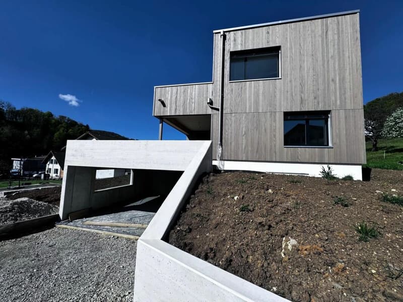 Hochqualitatives 4.5-Zi. EFH - Garten mit Weitsicht, Carport + PP, 3 Nasszellen (1)