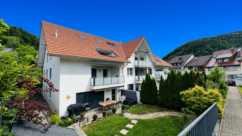 4.5-Zimmer-Maisonette mit Balkon, 2 Nasszellen, 2 Tiefgaragenplätzen, Waschturm und Keller (3)