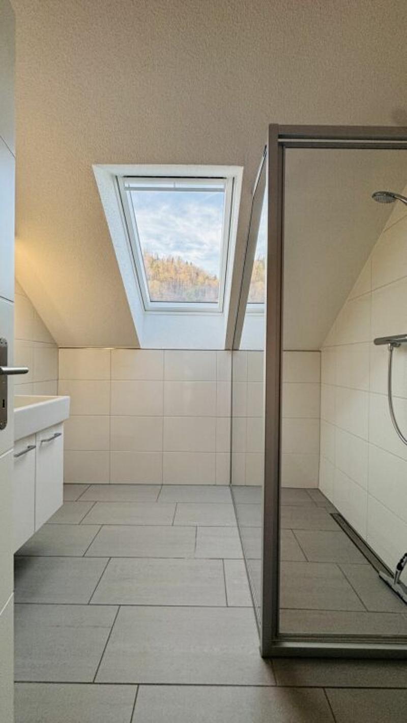 4.5-Zimmer-Maisonette mit Balkon, 2 Nasszellen, 2 Tiefgaragenplätzen, Waschturm und Keller (20)