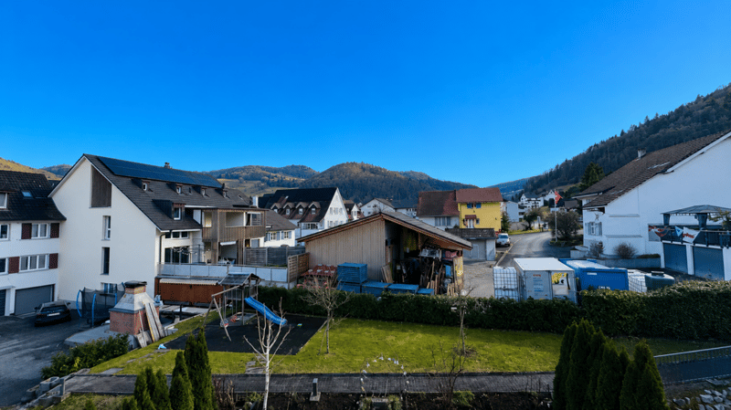 4.5-Zimmer-Maisonette mit Balkon, 2 Nasszellen, 2 Tiefgaragenplätzen, Waschturm und Keller (6)