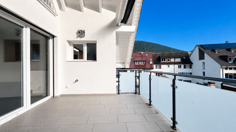 4.5-Zimmer-Maisonette mit Balkon, 2 Nasszellen, 2 Tiefgaragenplätzen, Waschturm und Keller (4)