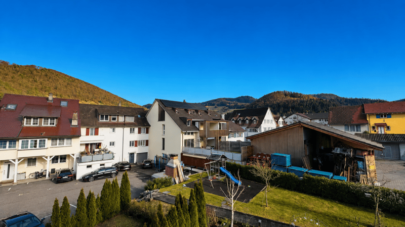 4.5-Zimmer-Maisonette mit Balkon, 2 Nasszellen, 2 Tiefgaragenplätzen, Waschturm und Keller (5)