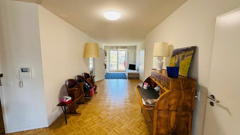 Komplett sanierte 3.5-Zimmerwohnung mit 2 Bädern, 2 Balkonen und 1 Tiefgaragenplatz (6)