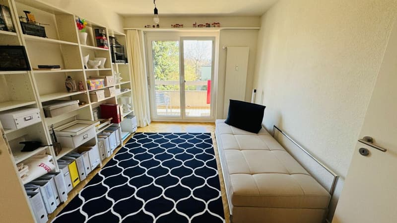 Komplett sanierte 3.5-Zimmerwohnung mit 2 Bädern, 2 Balkonen und 1 Tiefgaragenplatz (8)
