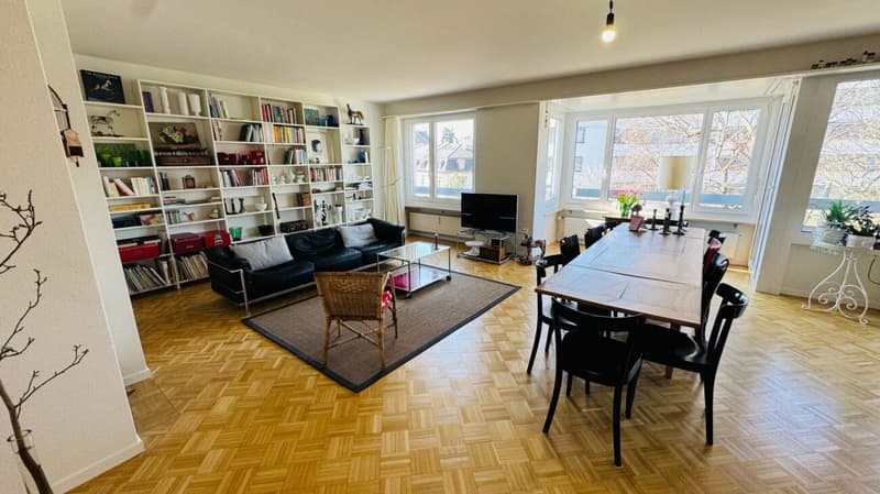 Komplett sanierte 3.5-Zimmerwohnung mit 2 Bädern, 2 Balkonen und 1 Tiefgaragenplatz (4)