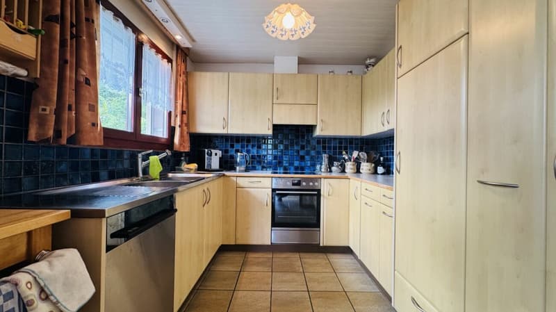 Freistehendes 5-Zimmer-EFH mit Garage, Vorplatz, Balkon, Garten und schöner Aussicht (6)