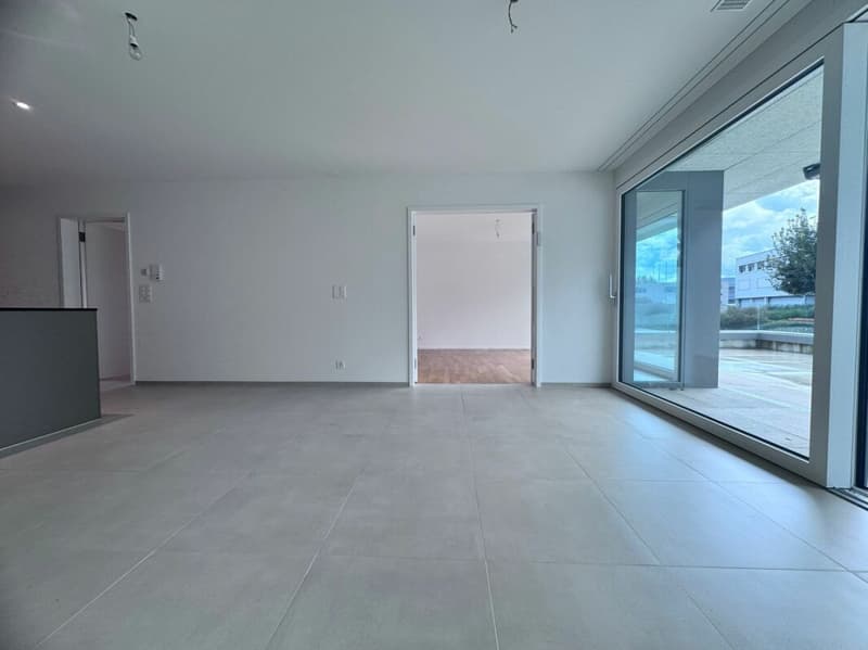 Exklusive moderne 4.5-Zimmer-Wohnung mit grosser Terrasse & Waschturm (8)