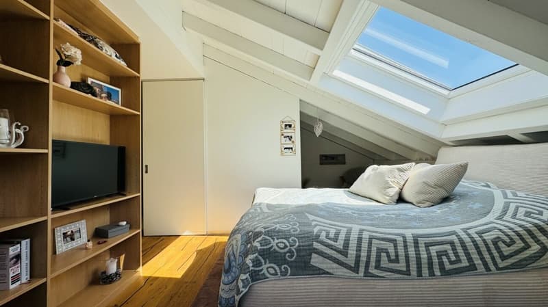 6.5-Zimmer-Architektenhaus mit Pool, Garagenbox, 3 Parkplätzen und Weitsicht (7)