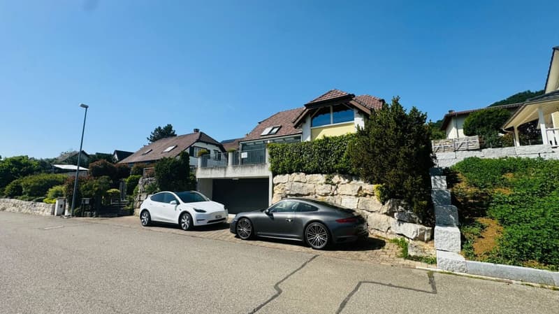 Freistehendes 4.5-Zimmer-Einfamilienhaus mit Pool, Sauna, Wintergarten, Doppelgarage & Aussicht (21)