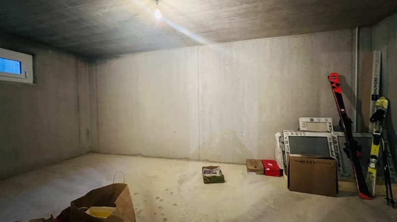 Modernes 5.5-Zimmer-Neubau-Einfamilienhaus mit 2 Bädern, Carport, Parkplatz & Garten in Duggingen (18)