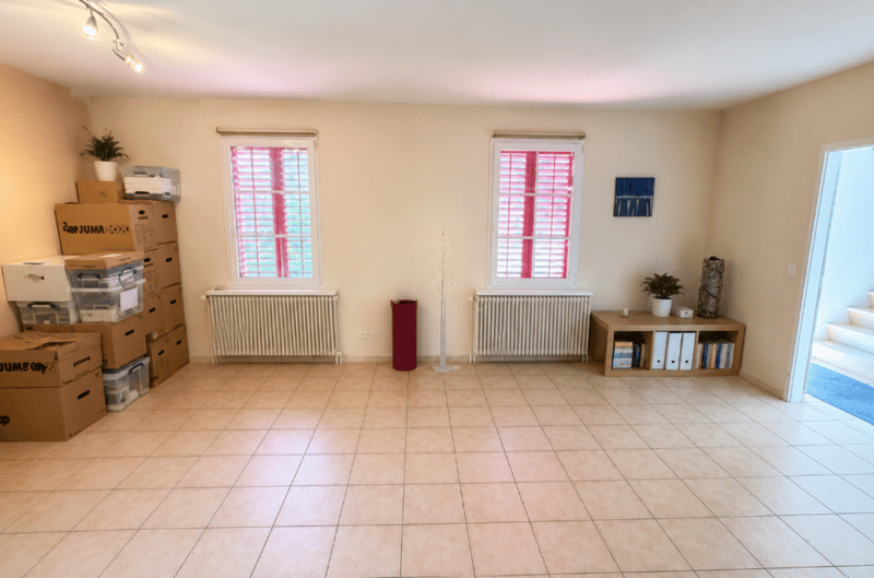 Grosszügiges Doppeleinfamilienhaus mit Garten, Garagenbox und Ausbaupotenzial (4)