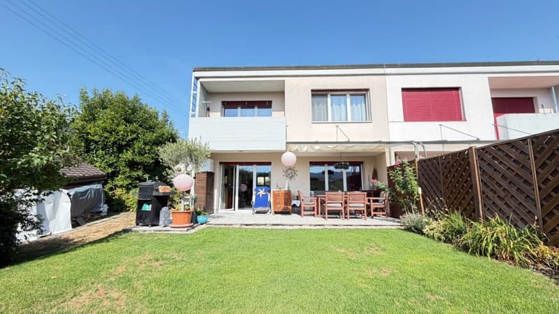 Grosszügiges Einfamilienhaus mit Garage, viel Platz und schönem Raumangebot (1)