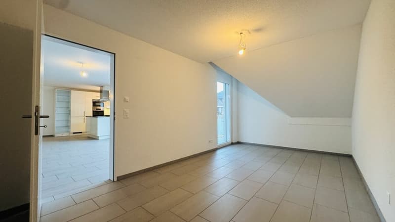 4.5-Zimmer-Maisonette mit Balkon, 2 Nasszellen, 2 Tiefgaragenplätzen, Waschturm und Keller (18)