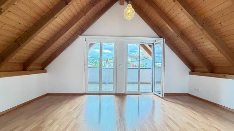 Grosszügiges 5.5-Zimmer-Haus mit Garage, 4 Aussenparkplätzen und Dachterrasse (12)