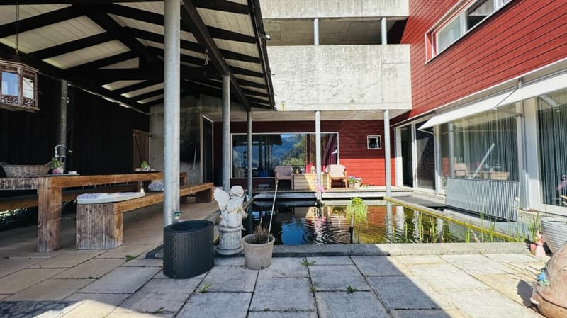 6.5-Zimmer-Architektenhaus mit Pool, Garagenbox, 3 Parkplätzen und Weitsicht (34)