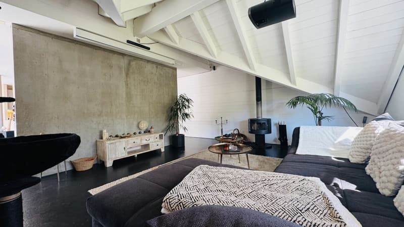 6.5-Zimmer-Architektenhaus mit Pool, Garagenbox, 3 Parkplätzen und Weitsicht (22)