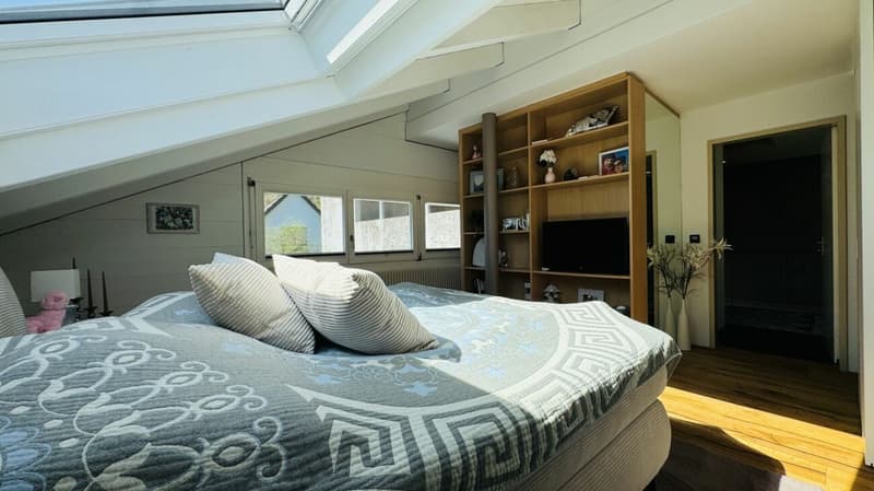 6.5-Zimmer-Architektenhaus mit Pool, Garagenbox, 3 Parkplätzen und Weitsicht (8)