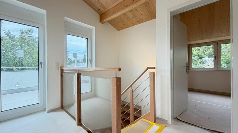 Neu ausgebaute 4.5-Zimmer-Maisonettewohnung in Oberwil inklusive 1 PP (7)