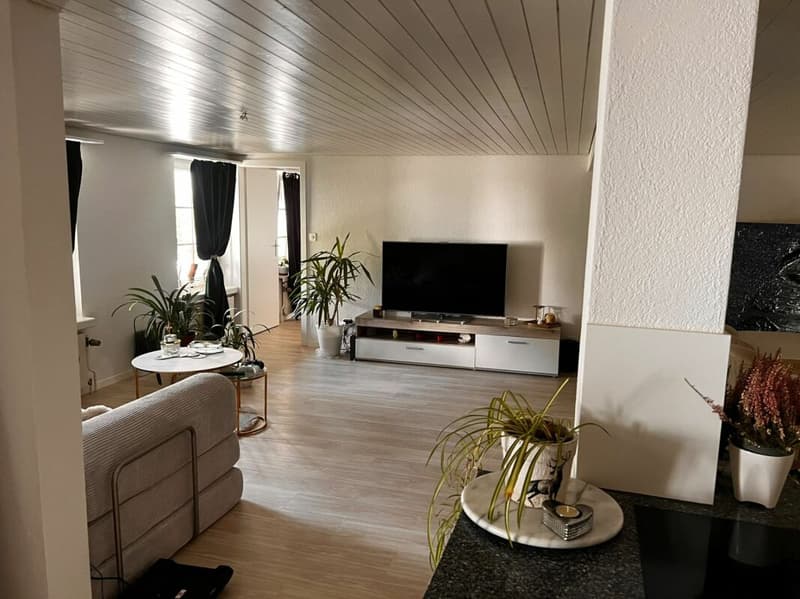 Grosszügige 3.5-Zimmer-Wohnung mit Garage & Top-Verkehrsanbindung in Othmarsingen (9)