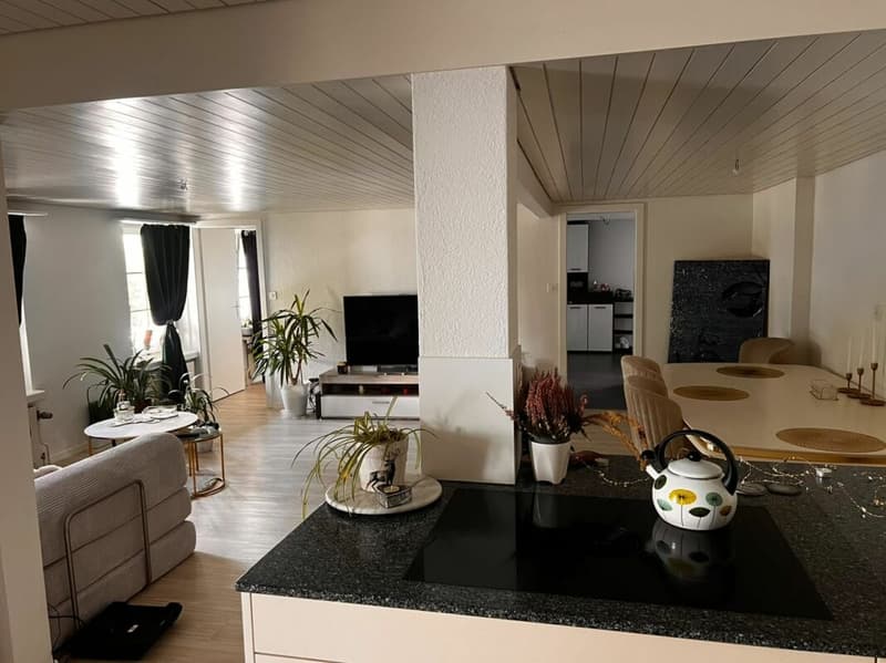 Grosszügige 3.5-Zimmer-Wohnung mit Garage & Top-Verkehrsanbindung in Othmarsingen (3)