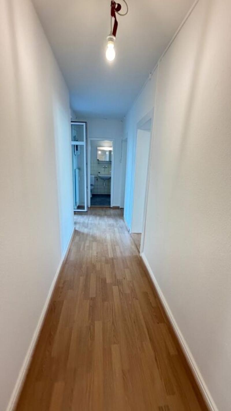 Einfache 3.5-Zimmer-Wohnung mit Balkon und Kellerabteil (8)