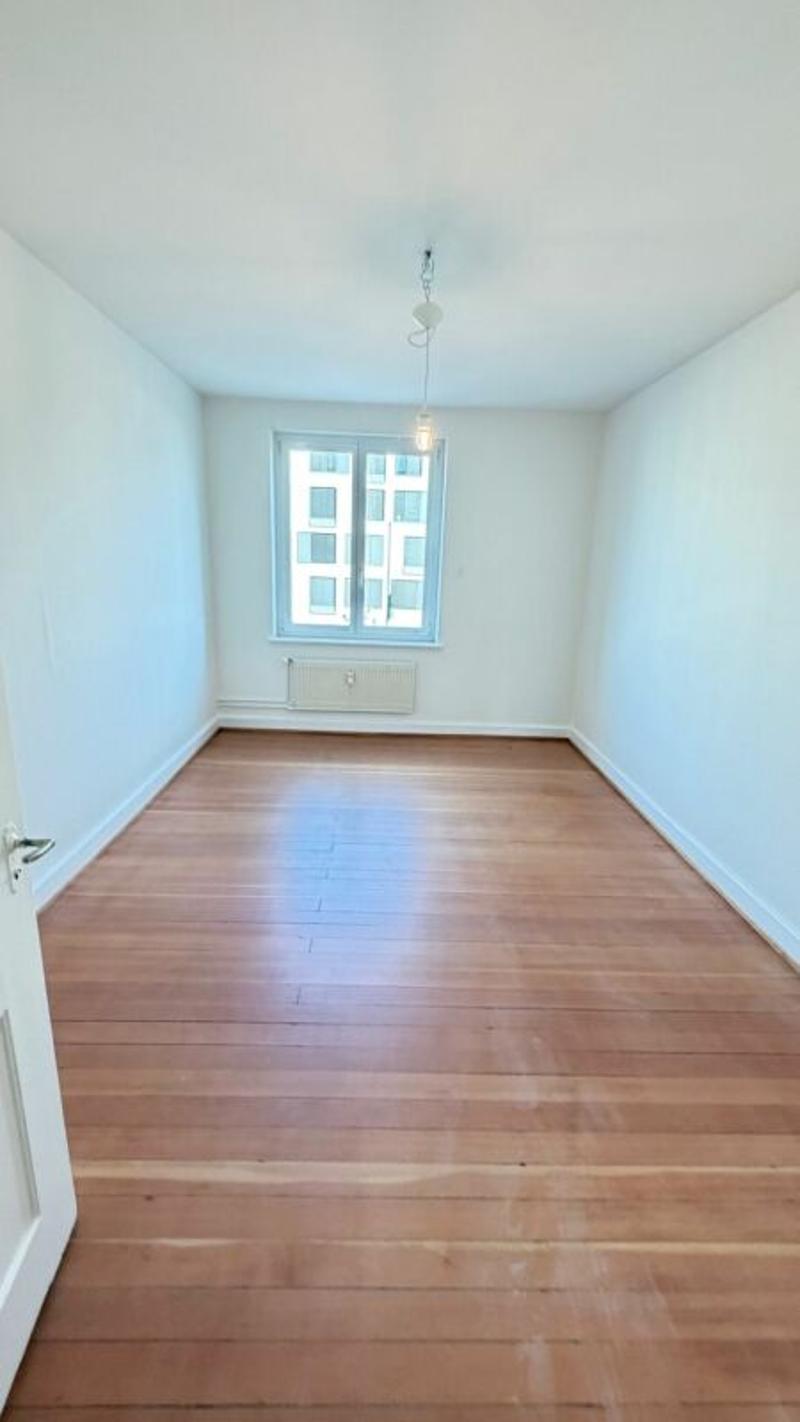 Einfache 3.5-Zimmer-Wohnung mit Balkon und Kellerabteil (7)