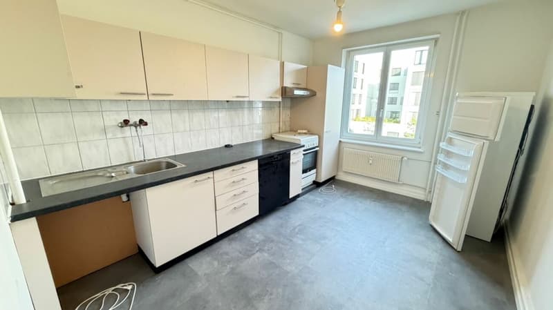 Einfache 3.5-Zimmer-Wohnung mit Balkon und Kellerabteil (5)