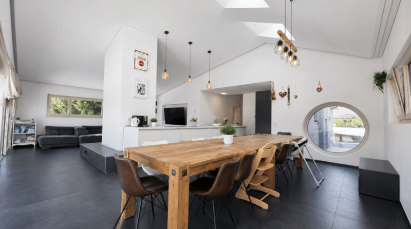Grosszügiges 7.5-Zimmer-Einfamilienhaus mit Einliegerwohnung und traumhafter Aussicht (5)