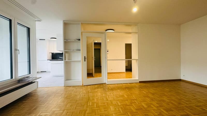 Totalsanierte 2.5-Zimmer-Wohnung mit Hobbyraum, Balkon, Estrich, Keller und Tiefgaragenplatz (3)