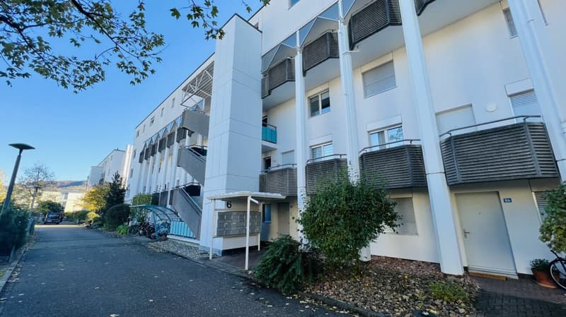 Attraktive 2-Zimmerwohnung mit Lift, Tiefgaragenplätzen und mehr in Aesch - Ideal für Investoren und Singles (15)