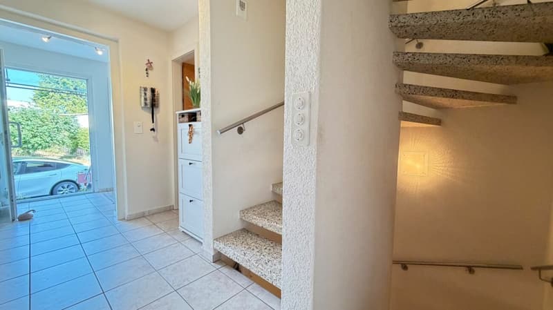 Grosszügiges Einfamilienhaus mit Garage, viel Platz und schönem Raumangebot (11)