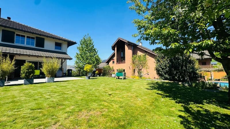 4.5-Zimmer-Eckreihenhaus mit Garten, Garage, Parkplatz & Pizzaofen in Giebenach (18)