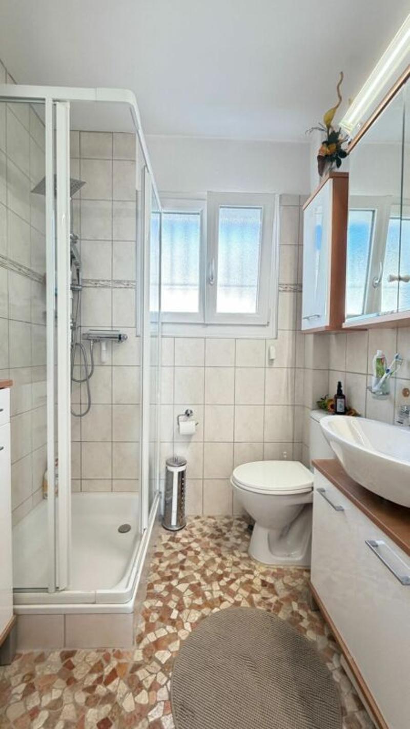 Freistehendes Einfamilienhaus mit grosser Aussichtsterrasse in Frenkendorf (11)