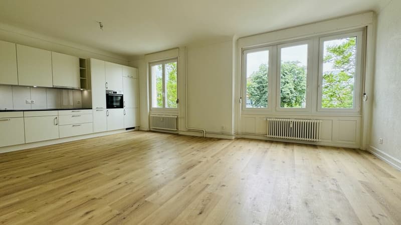 Wunderschöne neuwertige 3.5-Zimmerwohnung (w5) mit Balkon, eigener Waschmaschine, Kellerabteil (ohne Lift) (2)