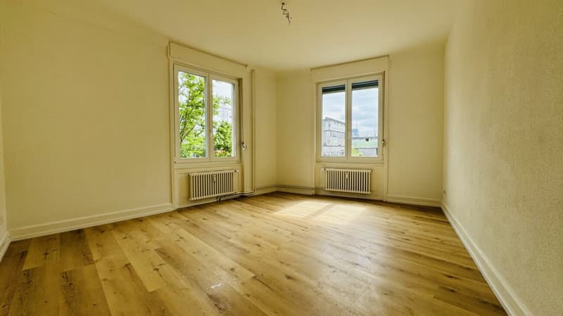 Wunderschöne neuwertige 3.5-Zimmerwohnung (w5) mit Balkon, eigener Waschmaschine, Kellerabteil (ohne Lift) (6)
