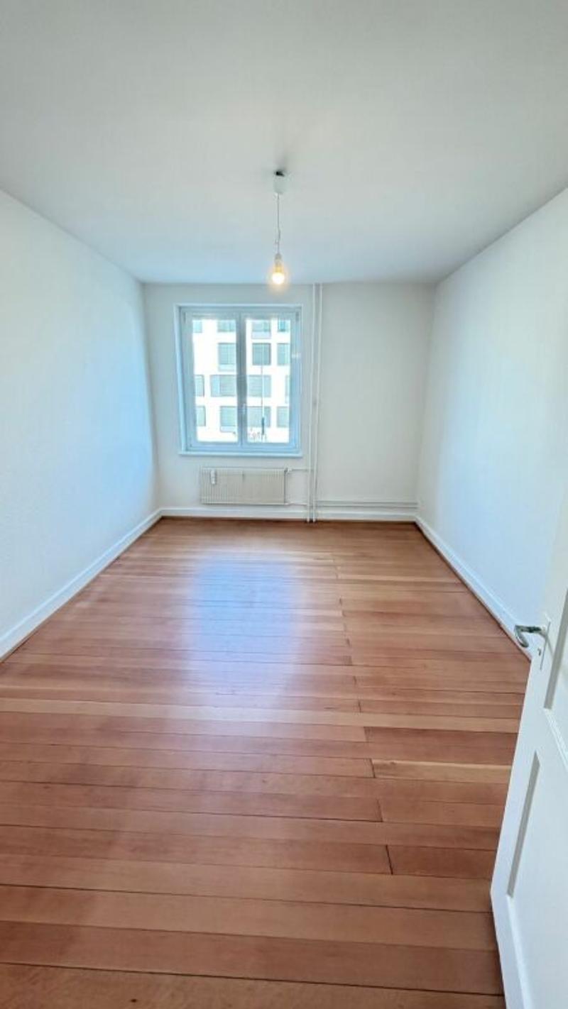 Einfache 3.5-Zimmer-Wohnung mit Balkon und Kellerabteil (11)