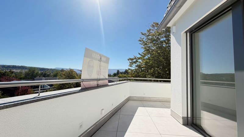 Über den Dächern von Oberwil - Maisonette mit Weitsicht, Eckbalkon und Dachterrasse (13)