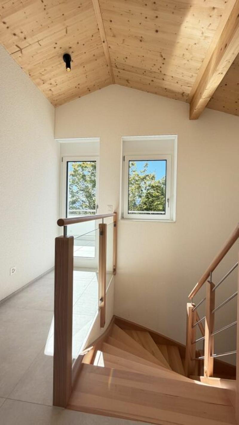 Über den Dächern von Oberwil - Maisonette mit Weitsicht, Eckbalkon und Dachterrasse (10)