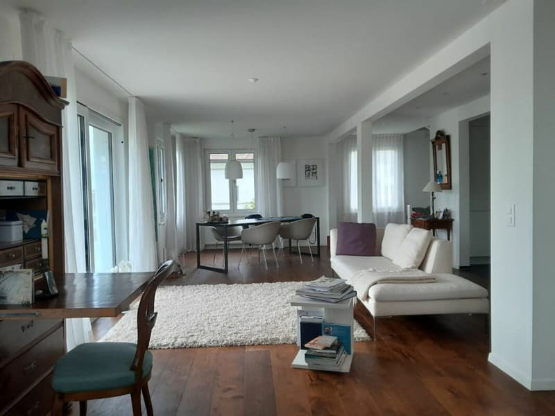 Wohnen mit Weitblick über dem Bodensee, 2 Wohneinheiten, 3 Bädern und Garage (9)