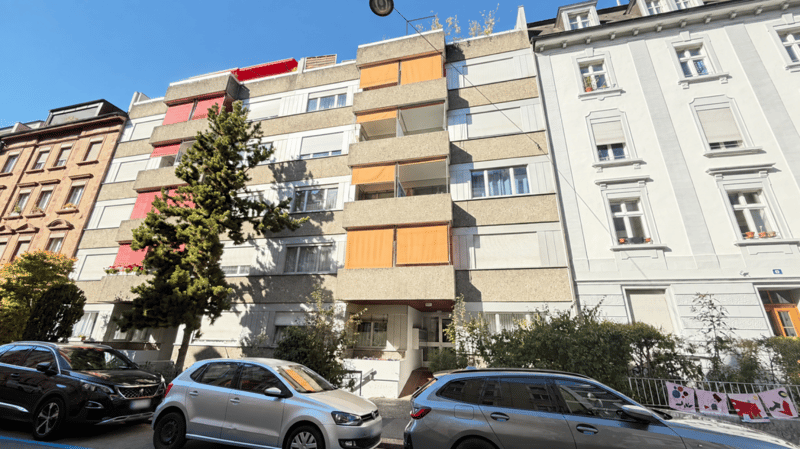 2.5-Zimmer-Eigentumswohnung mit Balkon und Lift in Basel (1)