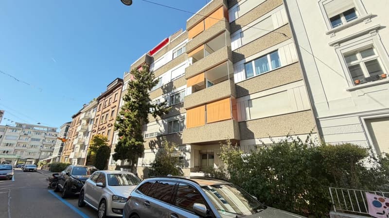 2.5-Zimmer-Eigentumswohnung mit Balkon und Lift in Basel (16)
