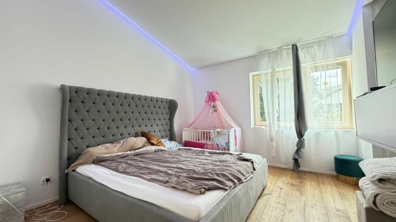 7.5-Zimmer-Haus mit Einliegerwohnung & Weitblick (9)