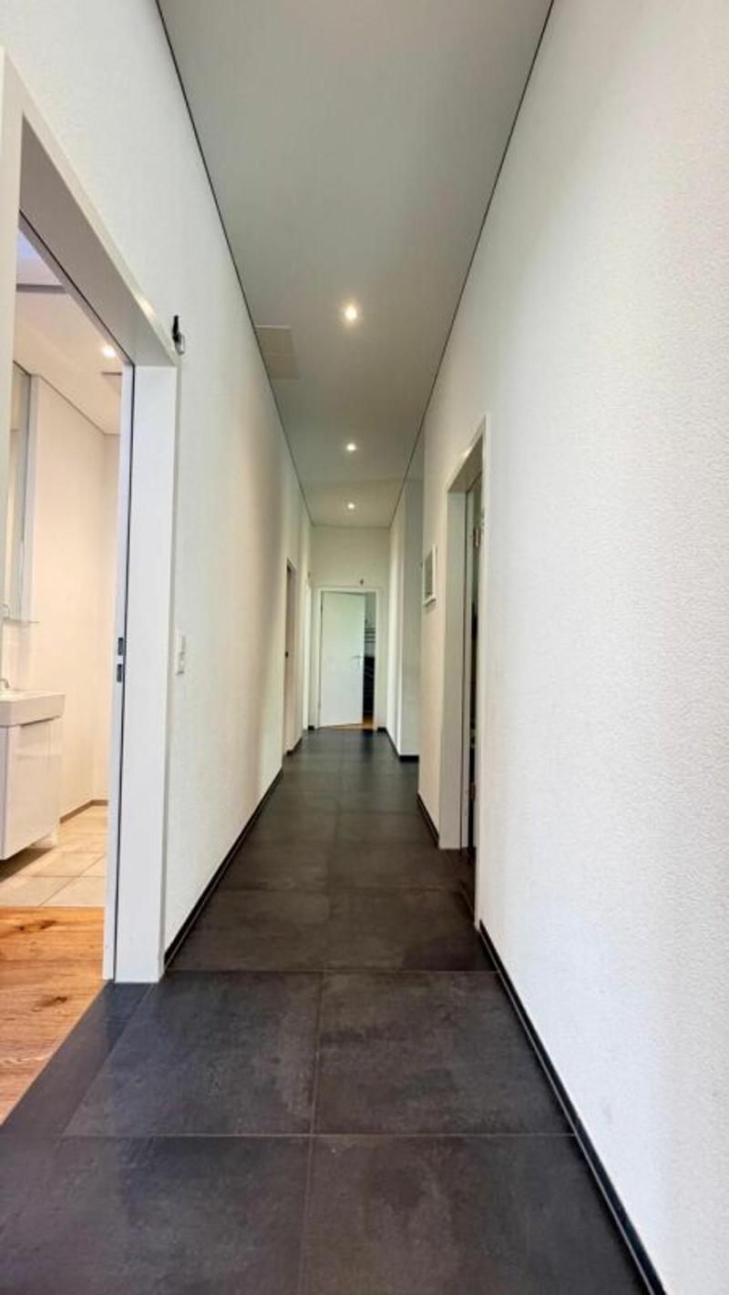 7.5-Zimmer-Haus mit Einliegerwohnung & Weitblick (8)