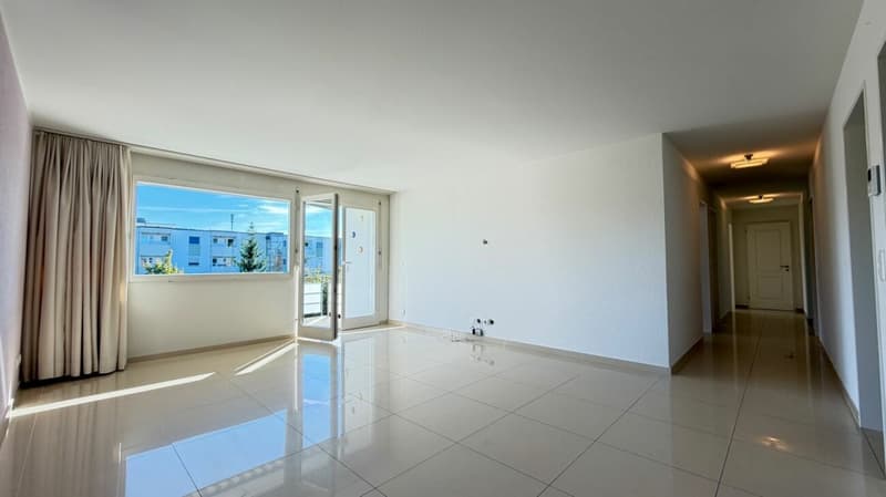 Grosszügige 5.5-Zimmer-Wohnung mit Balkon & Tiefgarage (6)