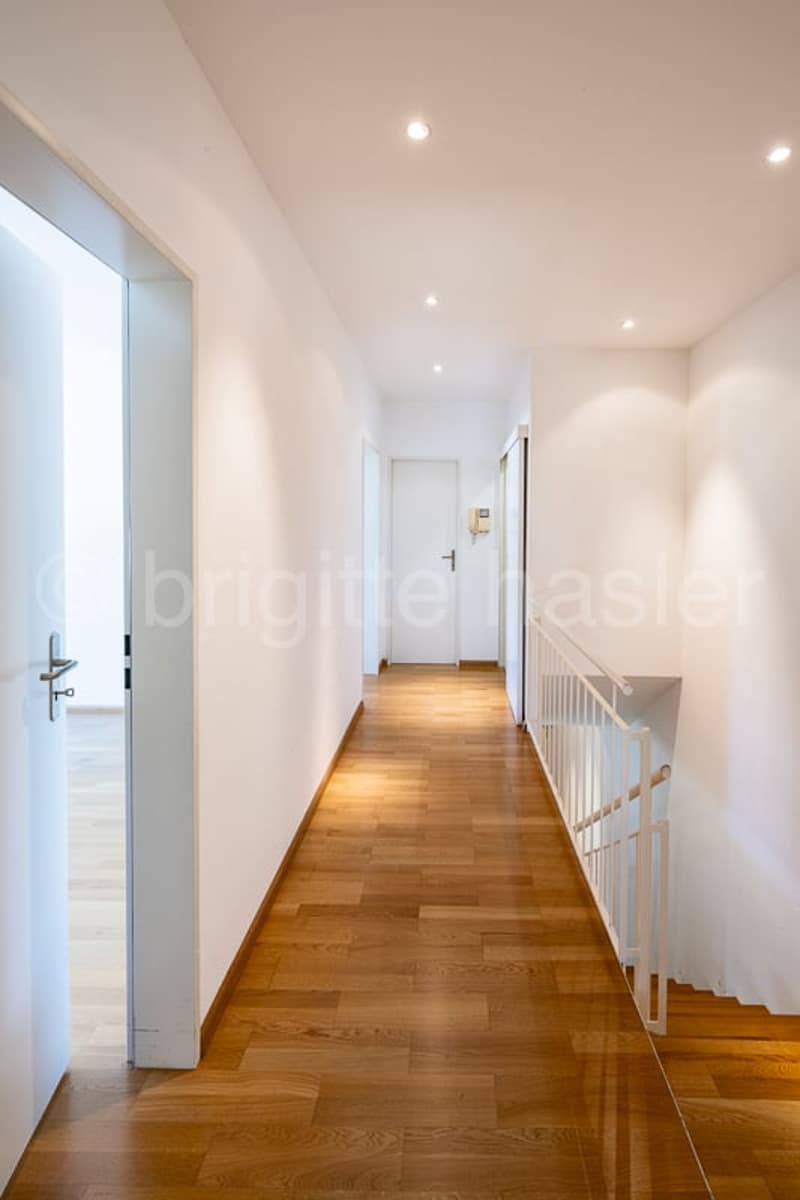 4.5-Zimmer-Maisonette-Wohnung in historischem Gebäude (saniert) im Ortskern von Riehen (8)