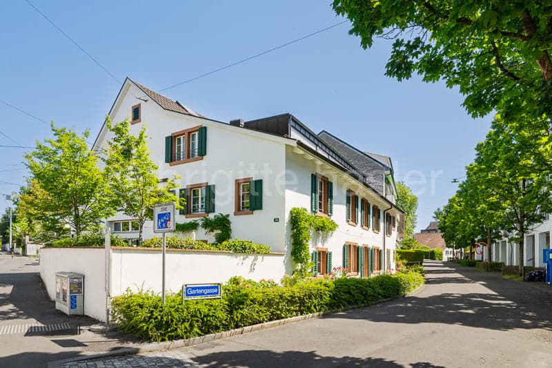 4.5-Zimmer-Maisonette-Wohnung in historischem Gebäude (saniert) im Ortskern von Riehen (1)