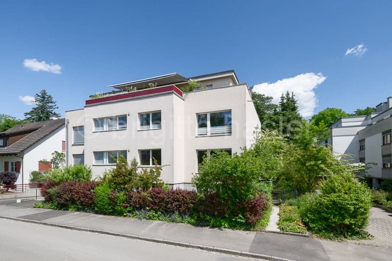 6.5-Zi-Eigentumswohnung mit grossem Garten an familienfreundlicher Wohnlage (4)