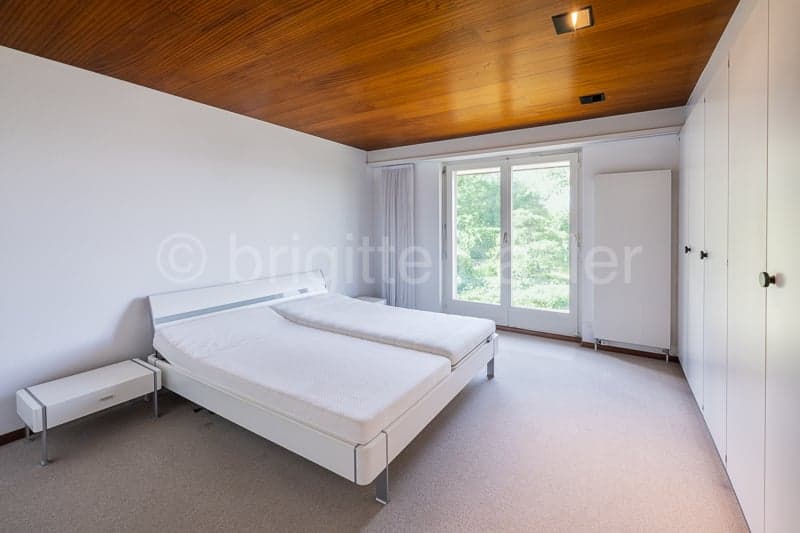 Sehr gepflegtes 6.5-Zimmer-Einfamilienhaus an hervorragender Wohn- und Aussichtslage (10)