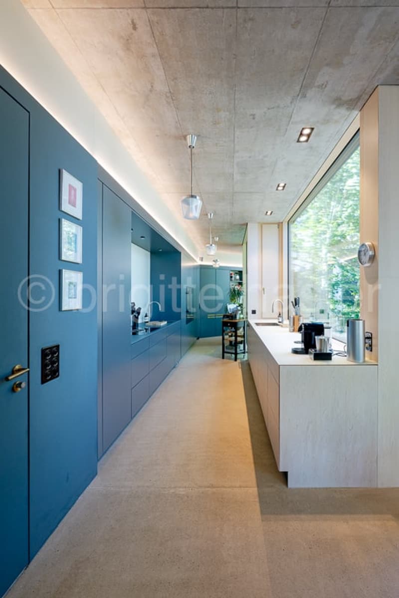 Architektonisch eindrucksvolles Atriumhaus an begehrter Riehener Wohnlage (5)