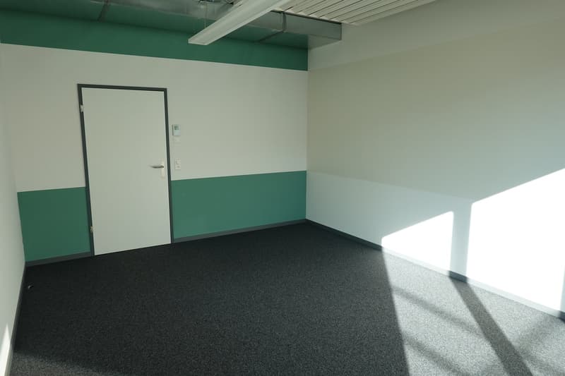 Modern ausgebaute Büroflächen mit Ausblick (4)